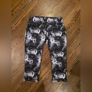 Danskin Now Women's Multicolor Pattern Workout Leggings Size Small